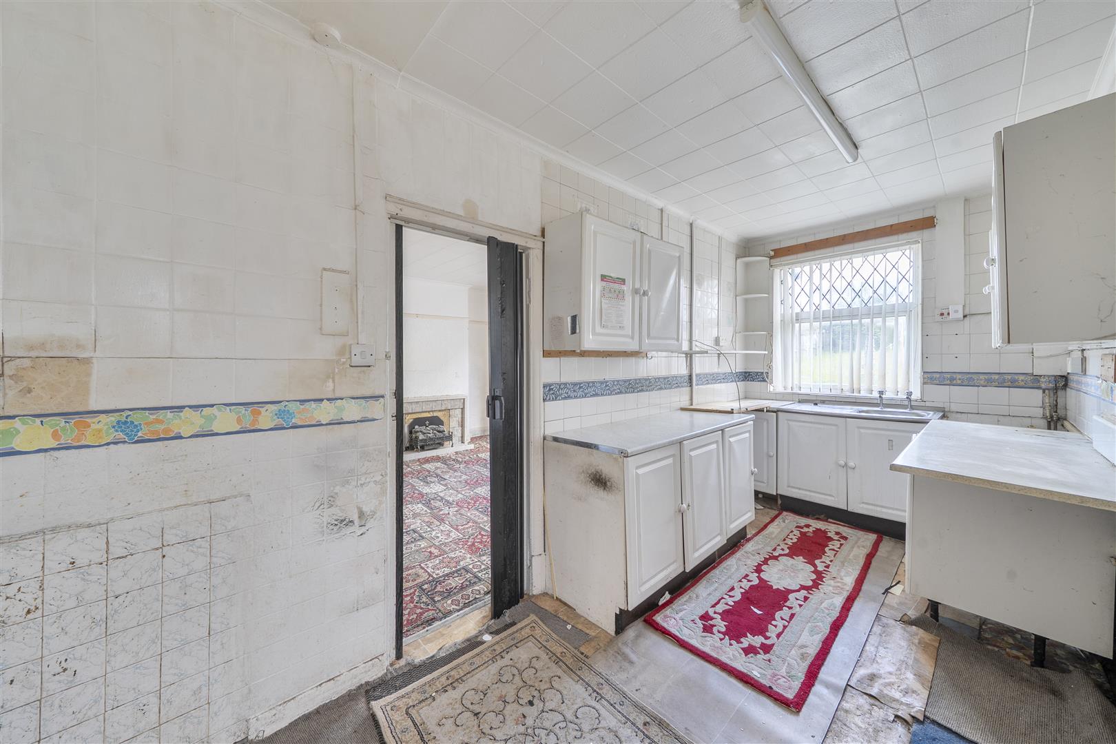 Middle Road, Ravenhill, Swansea, SA5 5DH